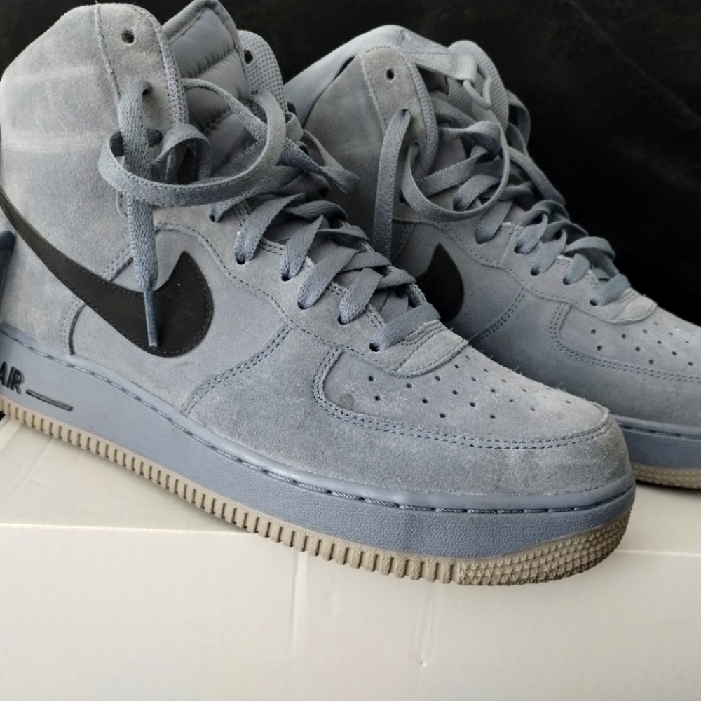 Men's Nike AF1 High 07 shoes size 9